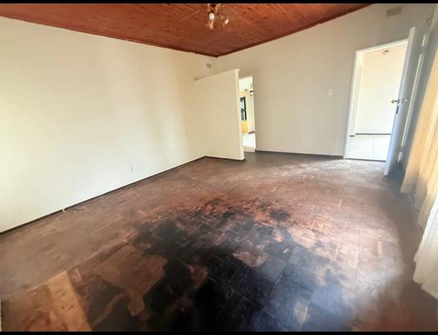3 BEDROOM HOUSE FOR SALE IN VANDERBIJLPARK CW 4
